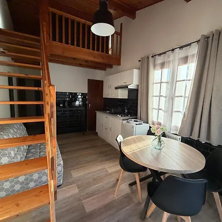 Ferienhaus Maison Et Independant , 10 Personnes , 5 Min Des Lacs Et 10 Min De L'ocean